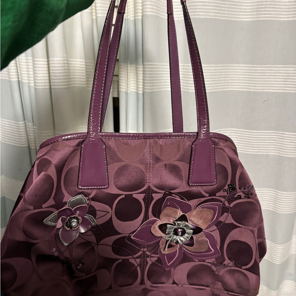 2011 Purple Flower Coach Purse with kiss lock pouch